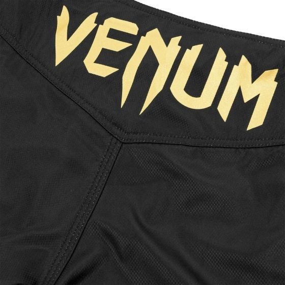 Шорты ММА Venum Light 3.0 - Black/Gold | Фото 6