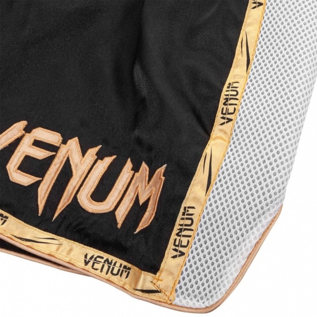 Тайские шорты Venum Giant - Black/White/Gold | Фото 6