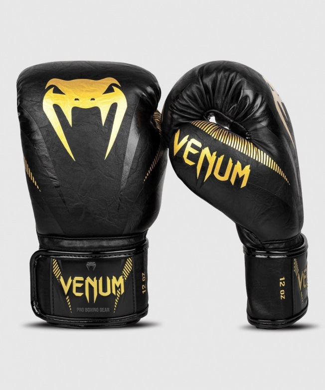 Перчатки боксерские Venum Impact - Black/Gold | Фото 1