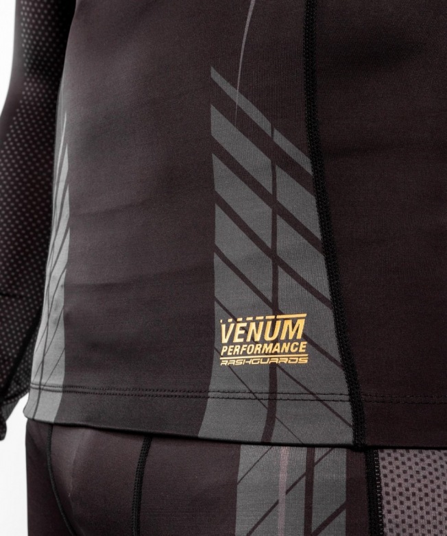 Рашгард Venum Athletics LS - Black/Gold | Фото 5
