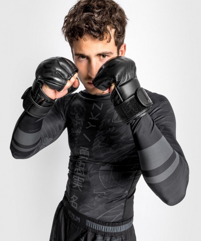 Рашгард Venum YKZ21 LS - Black/Black | Фото 1