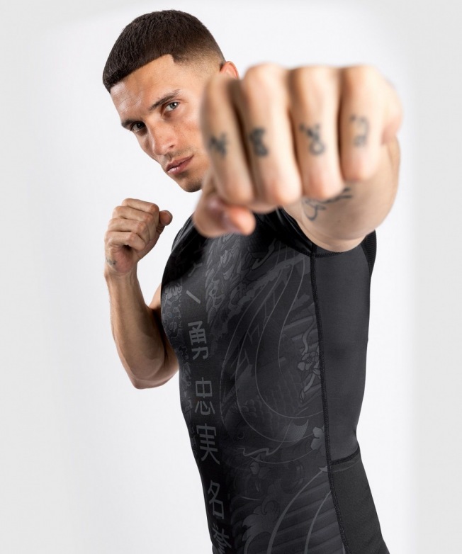 Рашгард Venum YKZ21 SS - Black/Black | Фото 3