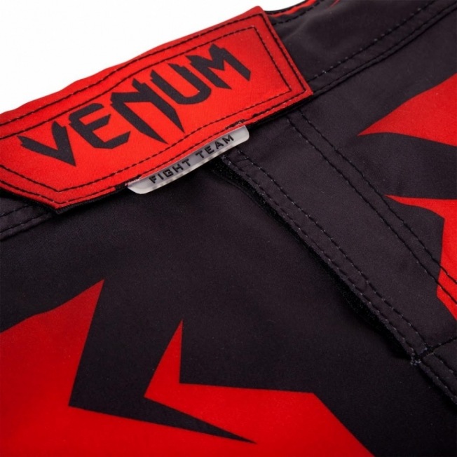 Шорты ММА Venum Shadow Hunter - Black/Red | Фото 6