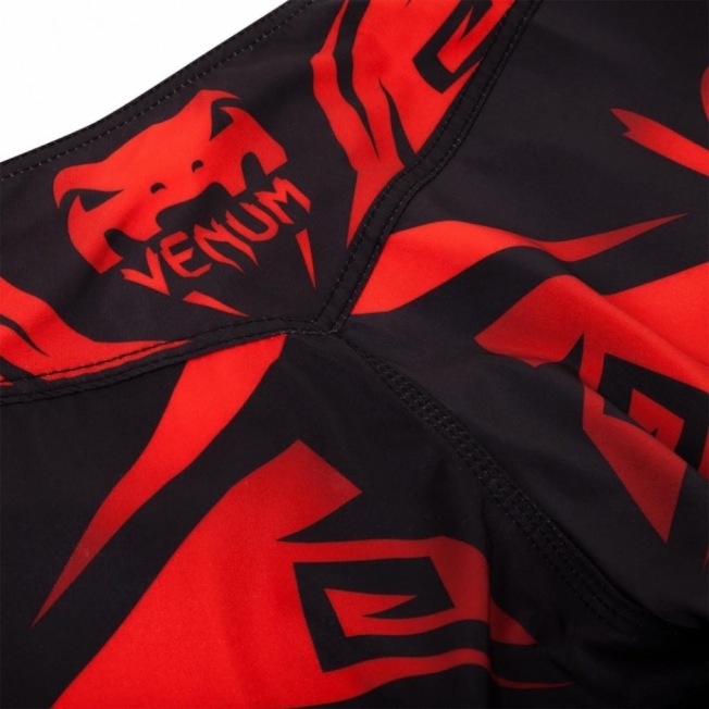 Шорты ММА Venum Shadow Hunter - Black/Red | Фото 8