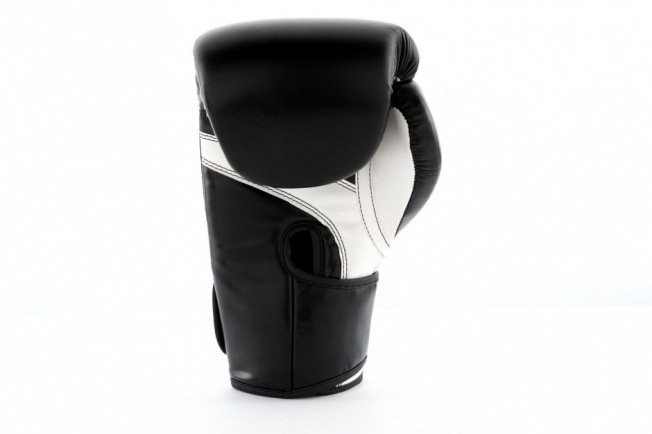 Боксерские перчатки UFC Pro Fitness - Black | Фото 6