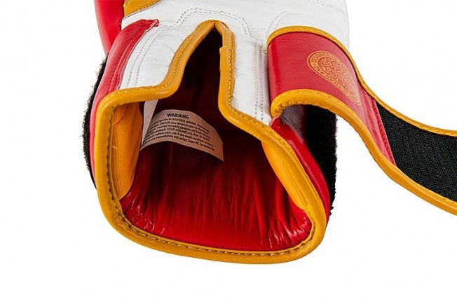 Боксерские перчатки UFC Premium True Thai - White/Red | Фото 13