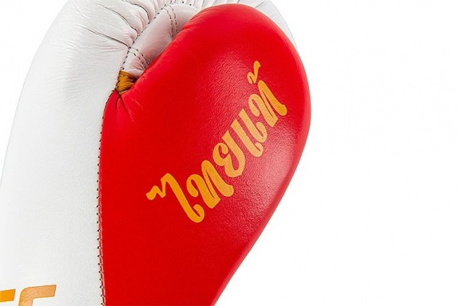Боксерские перчатки UFC Premium True Thai - White/Red | Фото 6