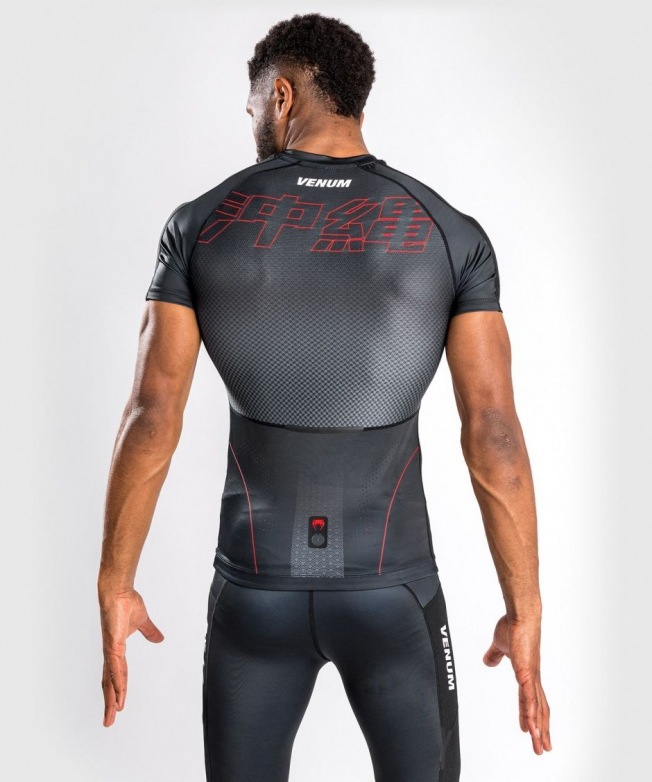 Рашгард Venum Okinawa 3.0 SS - Black/Red | Фото 8