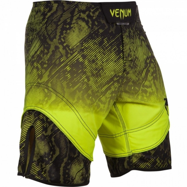 Шорты ММА Venum Fusion - Black/Yellow | Фото 1