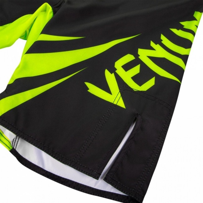 Шорты ММА Venum Challenger - Black/Neo Yellow | Фото 5