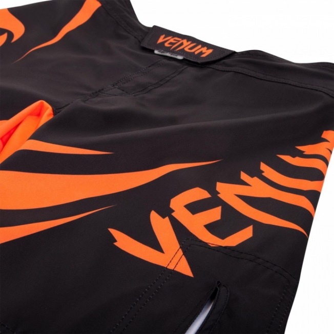 Шорты ММА Venum Challenger - Black/Neo Orange | Фото 6