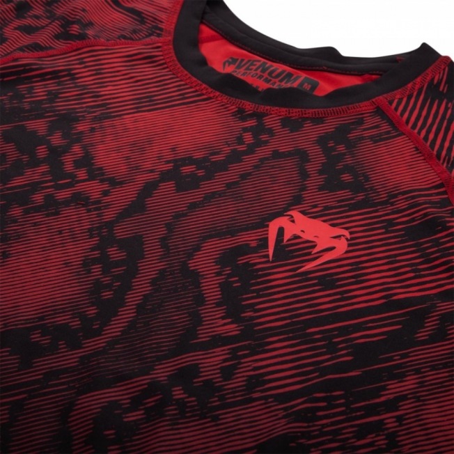 Рашгард Venum Fusion Short Sleeves - Black/Red | Фото 7